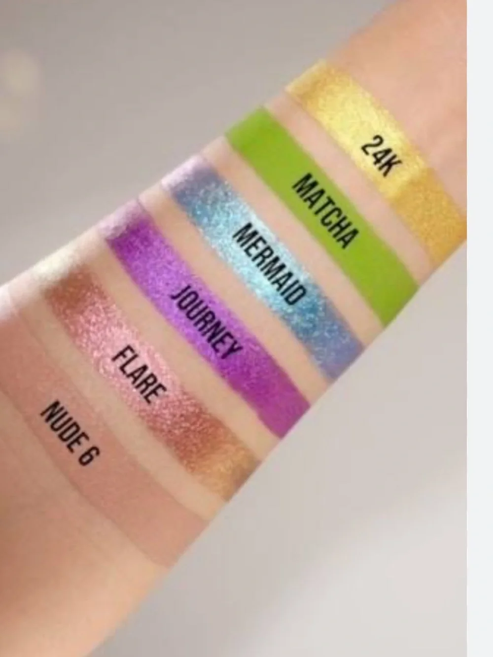 Danessa Myricks Colorfix Sparklers Pigment Paint Eyeshadow in Flare BNIB